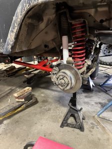 Barrys Custom Fab Suspension Repair on jeep